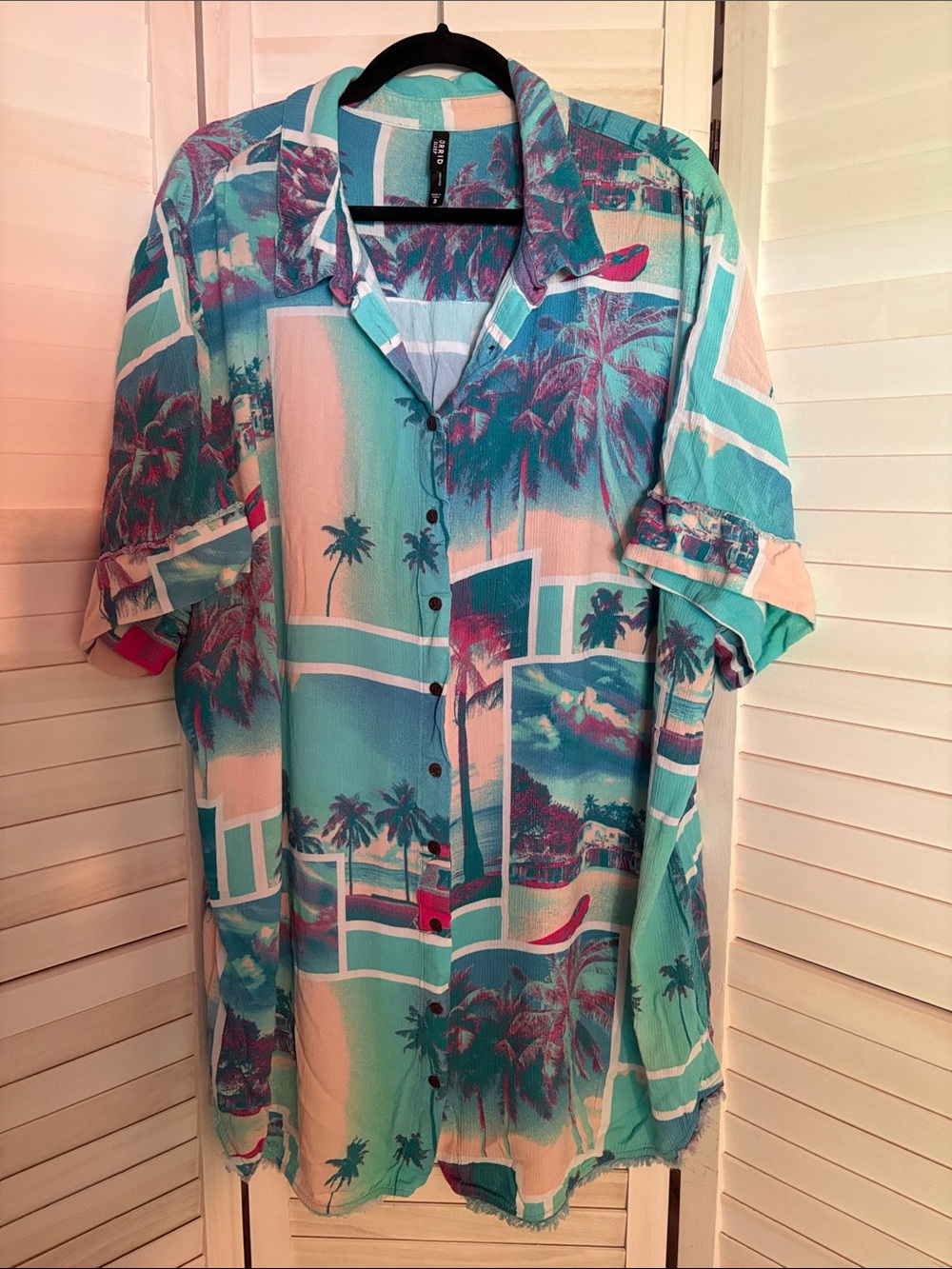 torrid Teal & Coral Tropical Sleep or Beach Button-Up
